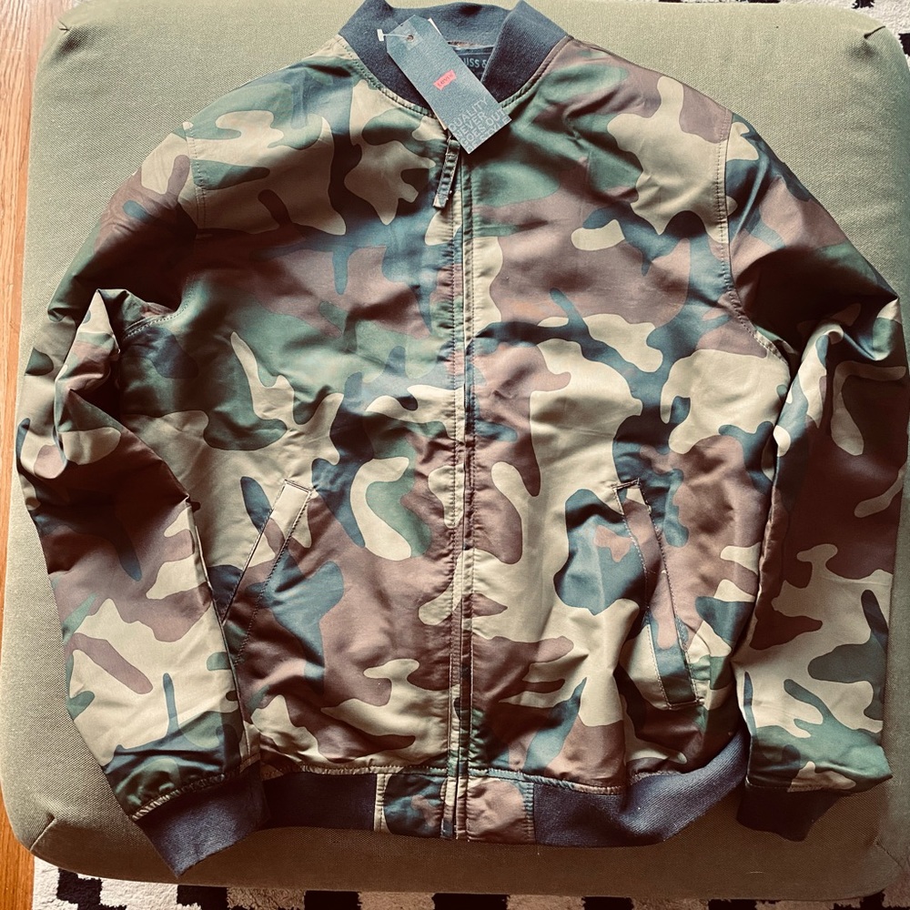 Levi’s camo bomber jacket